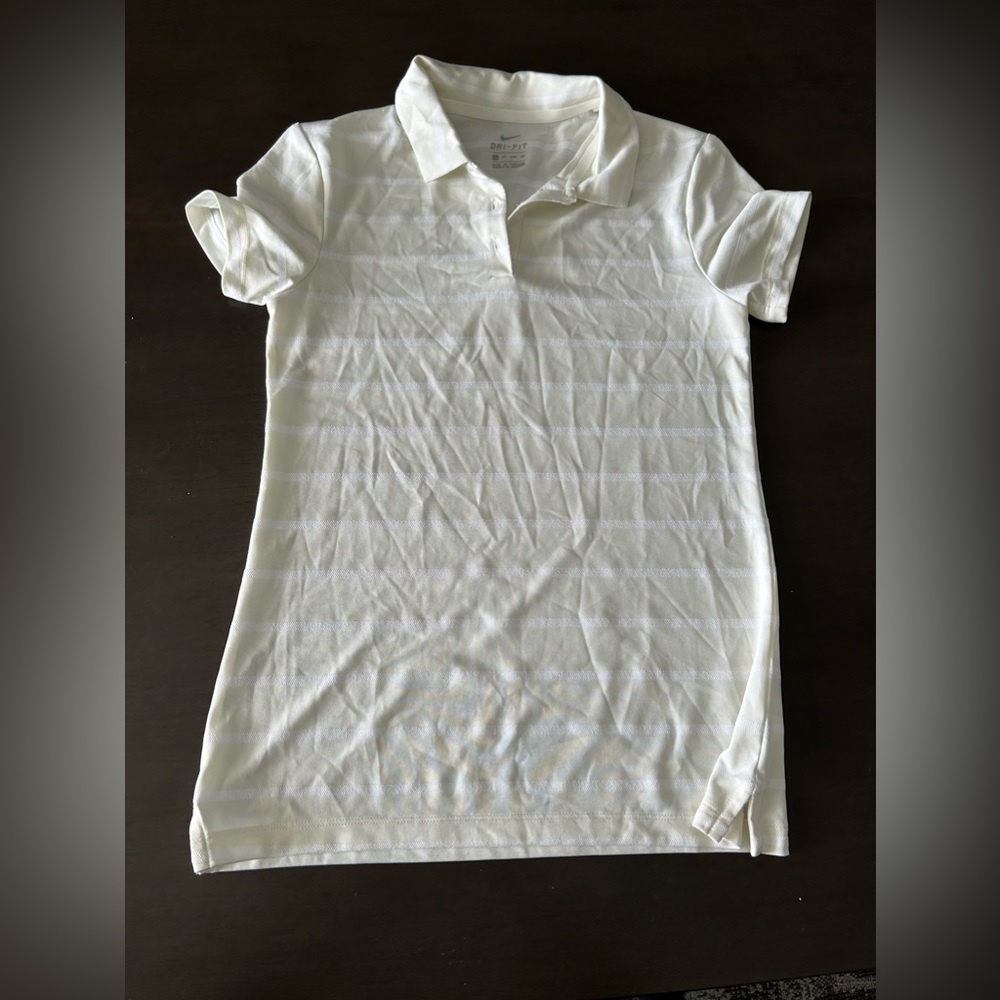 Womens Nike golf shirt sixe XS